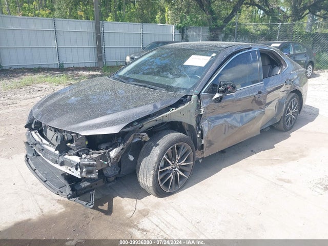 Toyota CAMRY XLE 2021 4T1F11AK2MU575871 Image 2