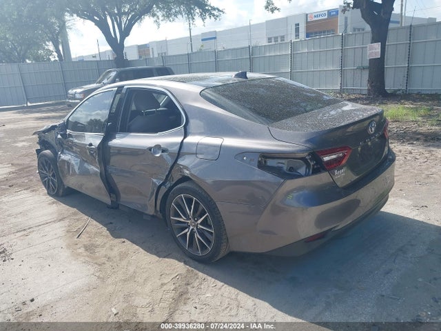 Toyota CAMRY XLE 2021 4T1F11AK2MU575871 Image 3