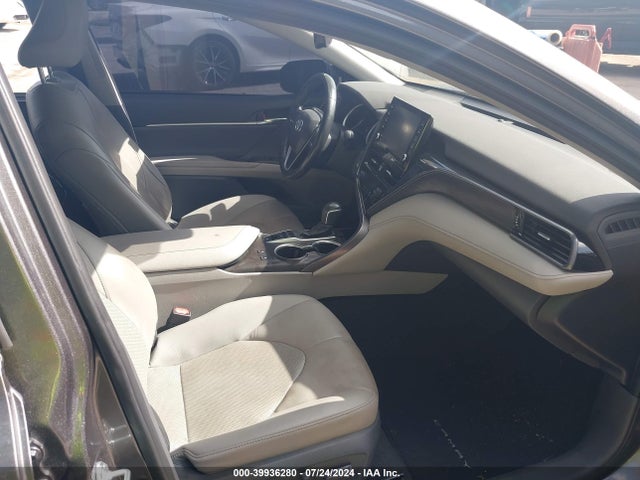 Toyota CAMRY XLE 2021 4T1F11AK2MU575871 Image 5