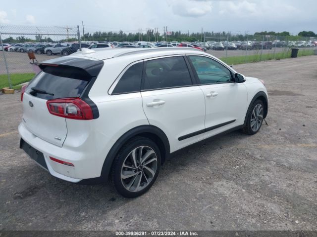 KNDCE3LC0J5109374 KIA Niro Touring