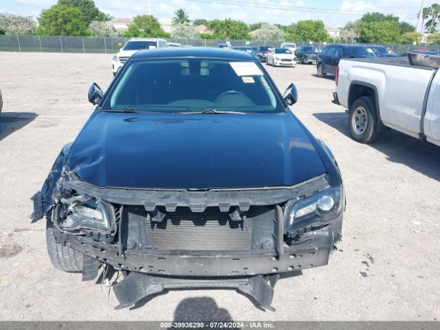 2C3CCAAG7KH601785 Chrysler 300 Touring