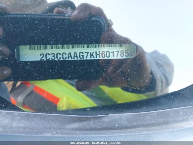 2C3CCAAG7KH601785 Chrysler 300 Touring