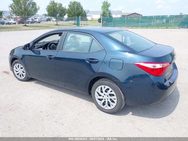 Toyota COROLLA LE 2018 2T1BURHE3JC964875 Image 3