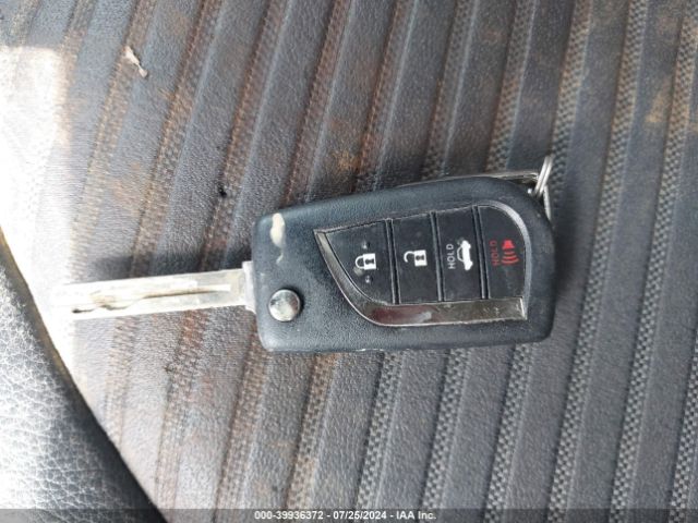 4T1B11HK5JU104782 Toyota CAMRY SE