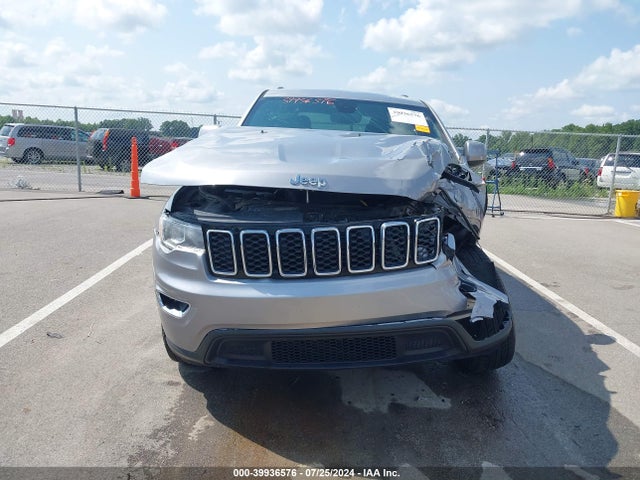 1C4RJEAG1HC685973 Jeep Grand Cherokee Laredo 4x2