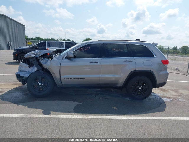 1C4RJEAG1HC685973 Jeep Grand Cherokee Laredo 4x2