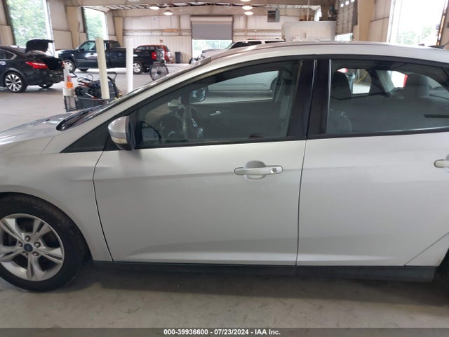Ford FOCUS SE 2014 1FADP3F22EL301002 Image 14
