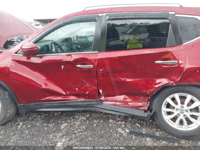 5N1AT2MV9JC757018 Nissan ROGUE SV