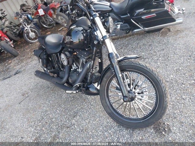 2016 HARLEY-DAVIDSON FXDBP 1HD1VAM32GC306561