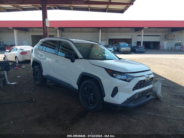Toyota RAV4 LE 2019 2T3F1RFV7KW010358 главное изображение