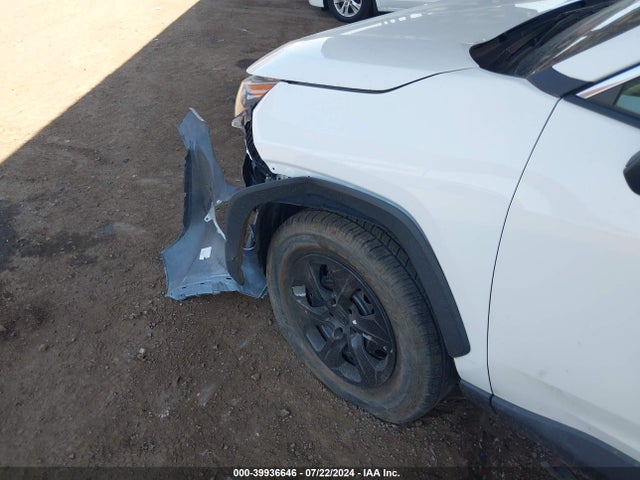Toyota RAV4 LE 2019 2T3F1RFV7KW010358 Image 17