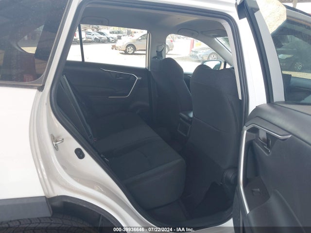 Toyota RAV4 LE 2019 2T3F1RFV7KW010358 Image 8