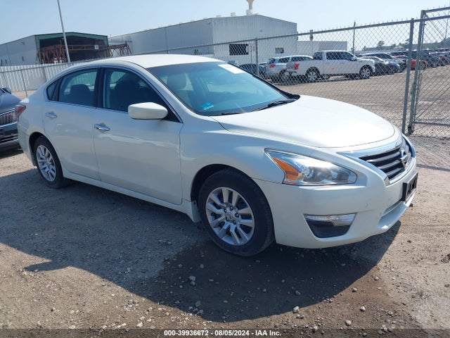 Nissan Altima 2.5 S 2015 1N4AL3AP8FC587070 Image 1