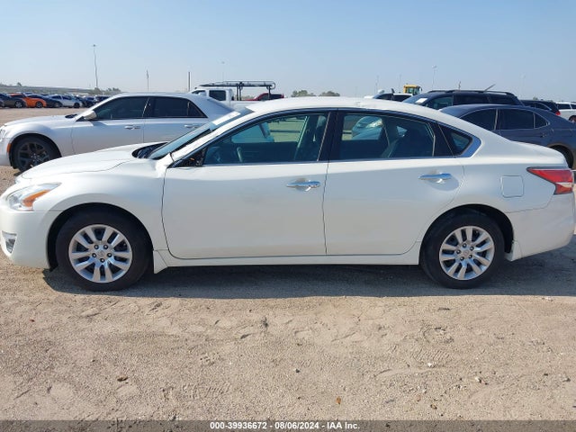 Nissan Altima 2.5 S 2015 1N4AL3AP8FC587070 Image 14