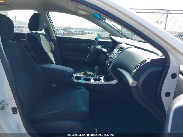 Nissan Altima 2.5 S 2015 1N4AL3AP8FC587070 Image 5