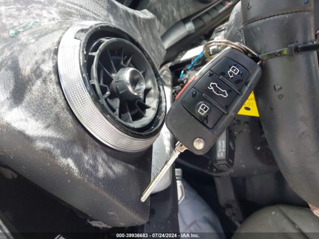 WAUAUGFF4K1028553 Audi A3 40 Premium/40 Titanium Premium