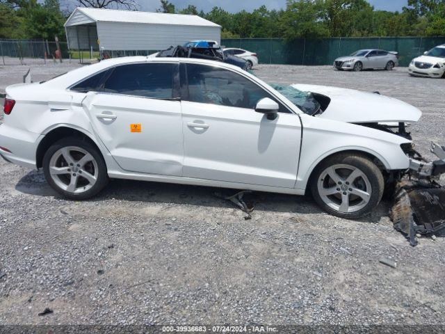 WAUAUGFF4K1028553 Audi A3 40 Premium/40 Titanium Premium