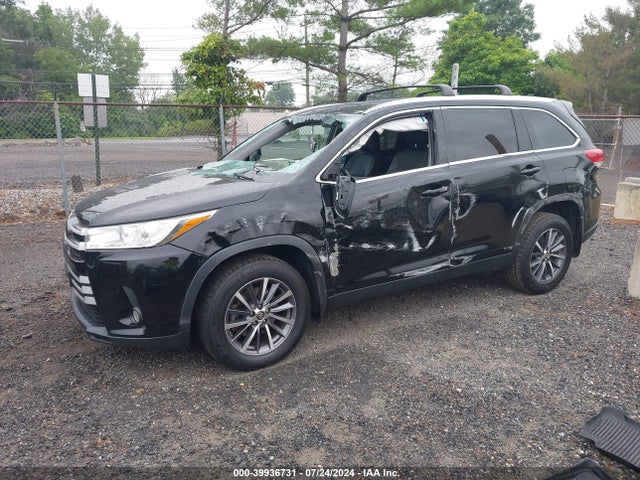 Toyota Highlander Xle 2019 5TDJZRFH8KS972960 Image 2