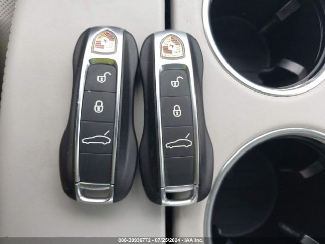 WP0AB2A7XJL134116 Porsche Panamera 4s