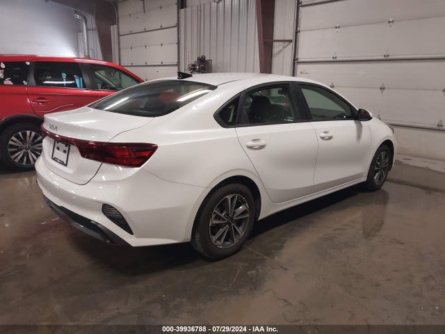 KIA Forte Lxs 2024 3KPF24AD0RE775657 Image 4