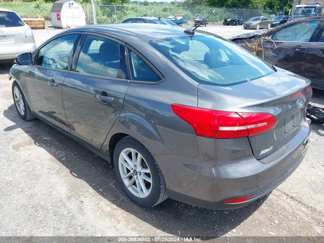 Ford FOCUS SE 2015 1FADP3F25FL204569 Image 3