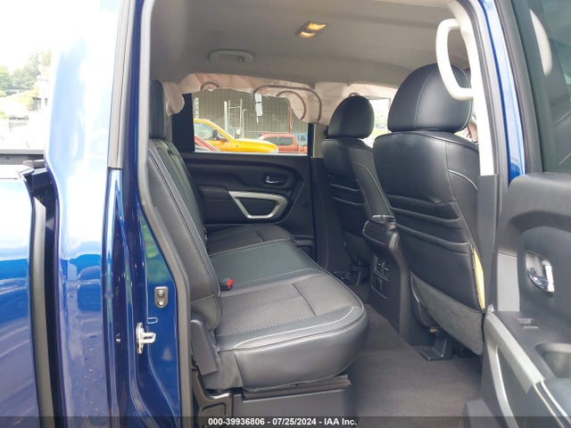 39936806 :رقم المزاد ، 1N6AA1E5XHN502389 vin ، 2017 Nissan Titan Pro-4x مزاد بيع