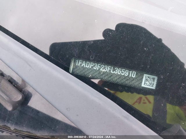 Ford 2015 2015 1FADP3F23FL365910 Image 31