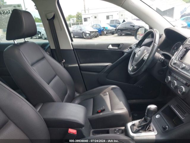WVGBV7AX7FW501497 Volkswagen Tiguan Sel