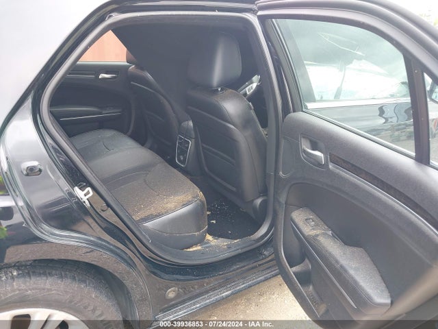 2C3CCAKT8EH179588 Chrysler 300c Awd