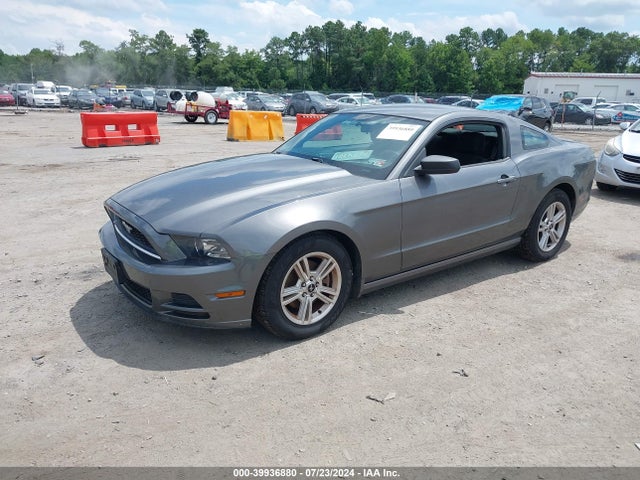 Ford Mustang V6 2014 1ZVBP8AM4E5328730 Image 2