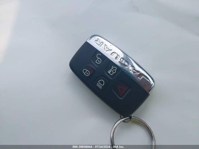 2013 JAGUAR XF SAJWJ0EF1D8S87569 Photo 10