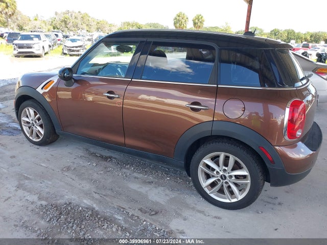 2013 MINI COUNTRYMAN WMWZB3C53DWM07448 Photo 2