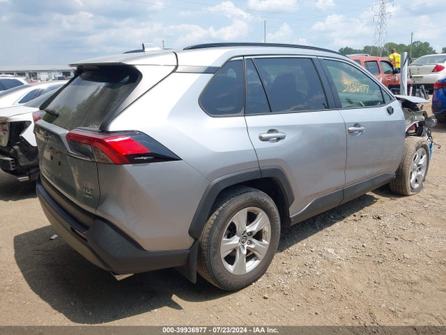 Toyota Rav4 Xle 2019 JTMP1RFV5KD513050 Image 4