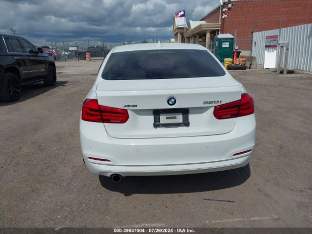 WBA8E5G59JNU46474 BMW 320i Xdrive