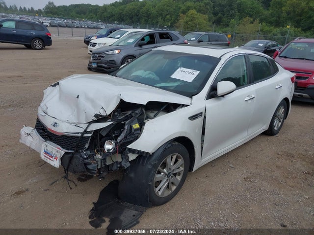KIA Optima Lx 2016 KNAGT4L36G5071099 Image 2