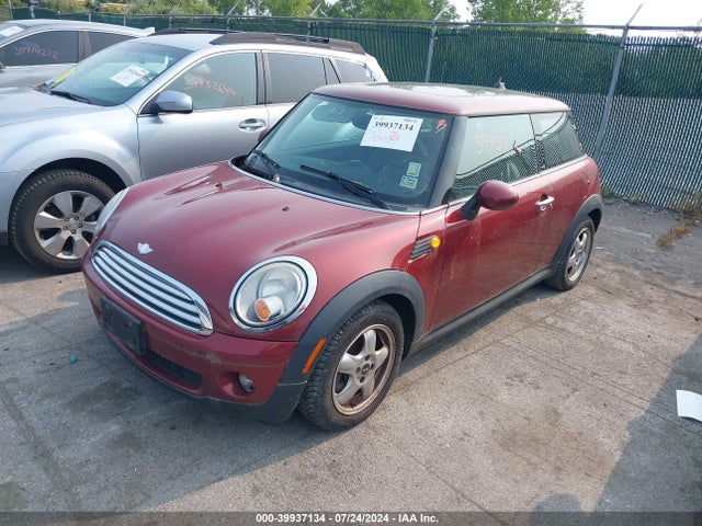 2007 MINI COOPER WMWMF33567TT55057 Photo 1