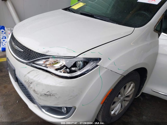 Chrysler Pacifica Touring-l 2017 2C4RC1BG1HR598907 Image 17