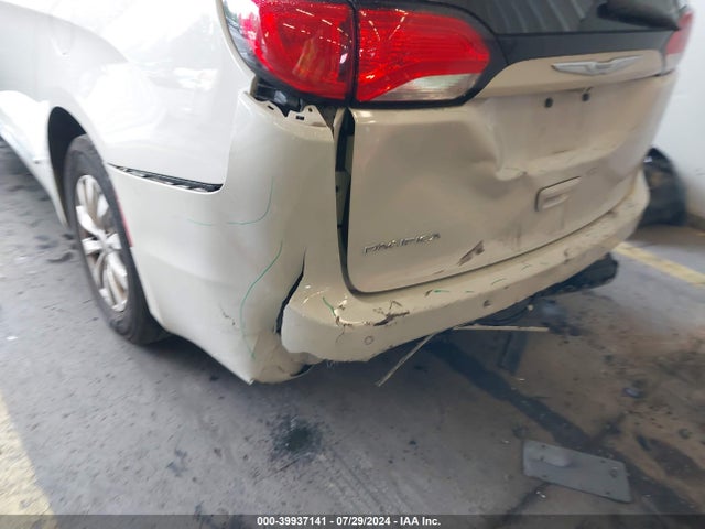 Chrysler Pacifica Touring-l 2017 2C4RC1BG1HR598907 Image 19