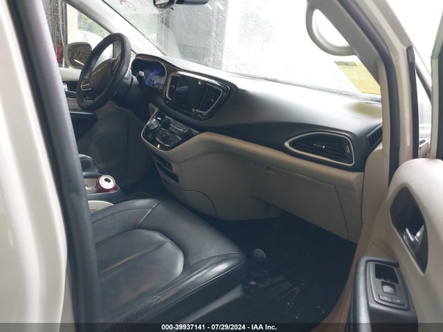 Chrysler Pacifica Touring-l 2017 2C4RC1BG1HR598907 Image 5