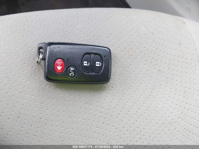 Toyota Prius Two 2015 JTDKN3DU3F0403536 Image 11