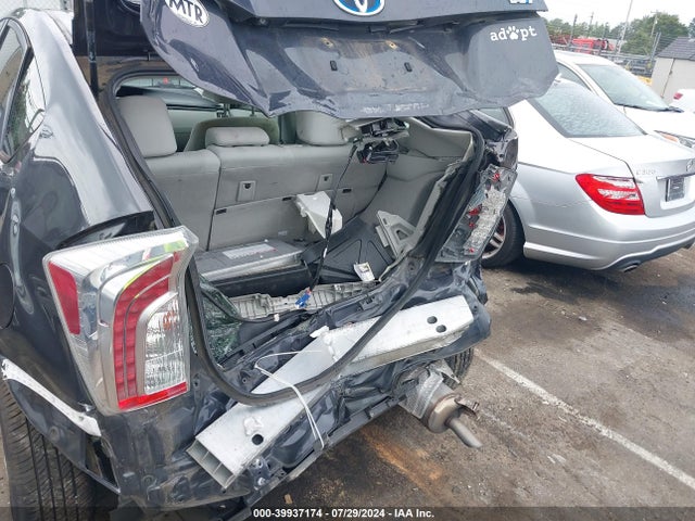 Toyota Prius Two 2015 JTDKN3DU3F0403536 Image 6