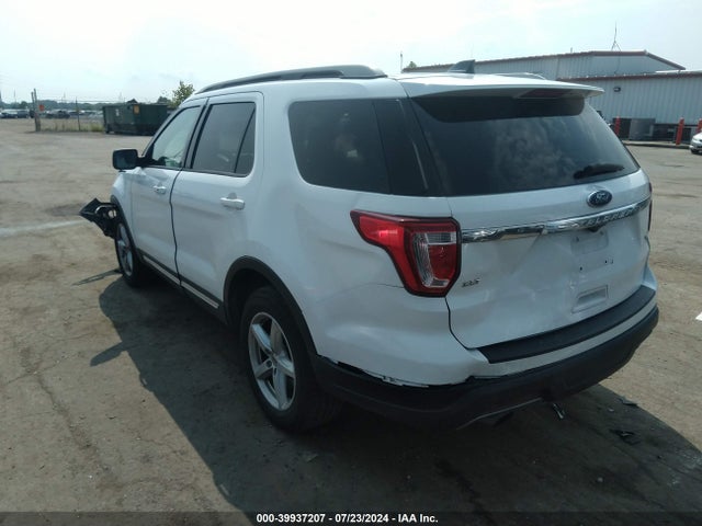 Ford EXPLORER XLT 2018 1FM5K7DHXJGC42453 Image 3