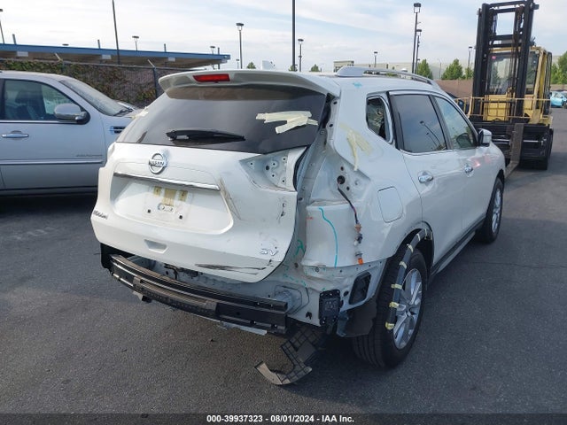 Nissan ROGUE SV 2018 JN8AT2MT5JW457983 Image 4