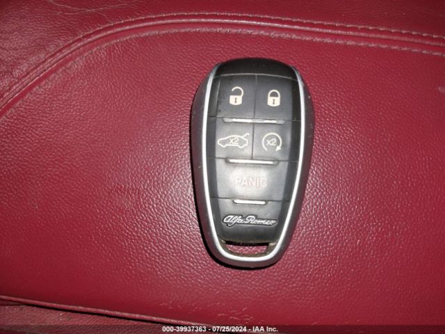 ZARFAEEN8H7544750 Alfa Romeo Giulia Ti Awd