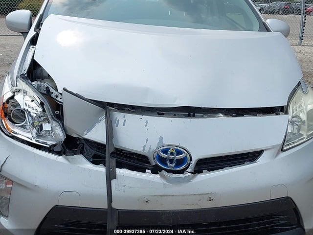 Toyota Prius Three 2014 JTDKN3DU4E0359576 Image 6