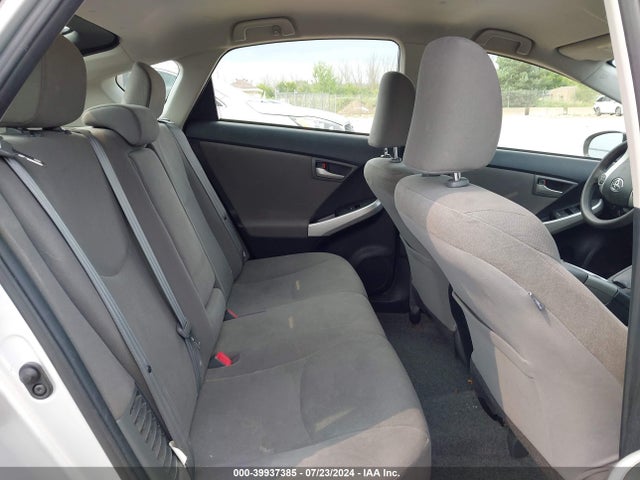 Toyota Prius Three 2014 JTDKN3DU4E0359576 Image 8