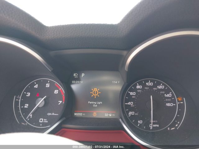 2018 ALFA ROMEO STELVIO ZASFAKNN4J7B78713 Photo 6