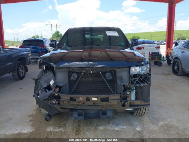 1C4RJEAG1JC111895 Jeep Grand Cherokee Altitude 4x2