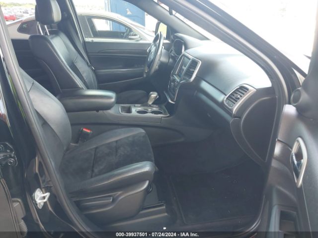 1C4RJEAG1JC111895 Jeep Grand Cherokee Altitude 4x2