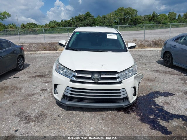 Toyota Highlander Le Plus 2017 5TDBZRFH5HS449232 Image 13